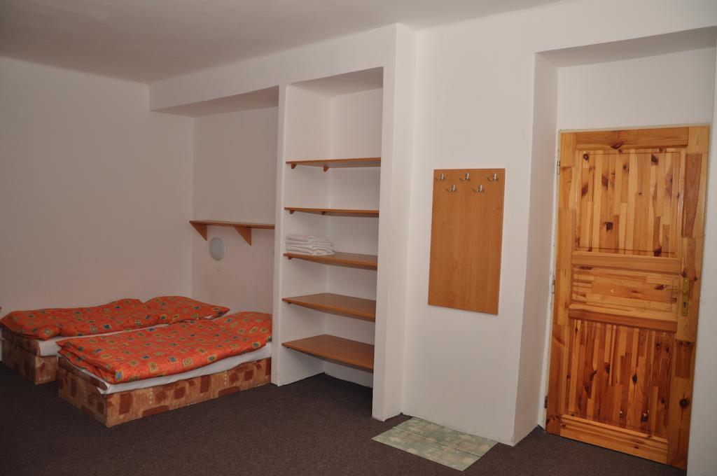 יאסימוב Hotel - Penzion M&M חדר תמונה